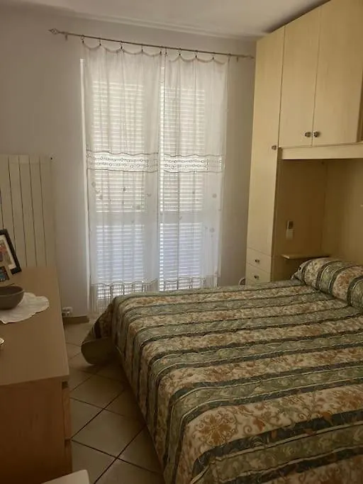 Appartamento Bilocale Con Ampio Terrazzo, Loano Italia